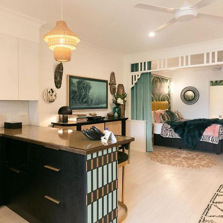 Nomad - Luxe Apartment Порт Дуглас Экстерьер фото