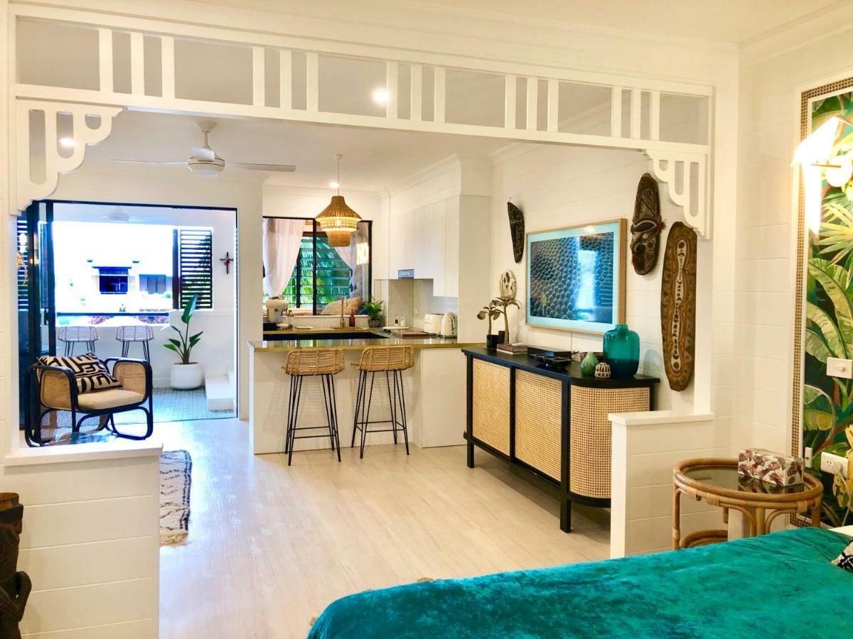 Nomad - Luxe Apartment Порт Дуглас Экстерьер фото